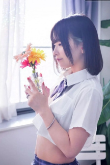 天降女子从2楼掉了下来